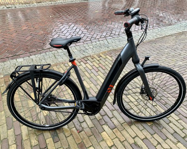 Elfstedentocht fietsen: op intube e-bike of fiets met accu in bagagedrager?