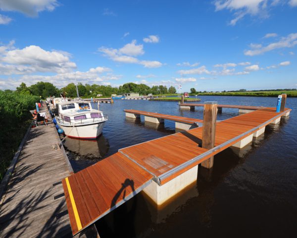 Jachthaven Driewegsluis biedt watersporters op route Friesland-Giethoorn veel meer dan aanlegplek