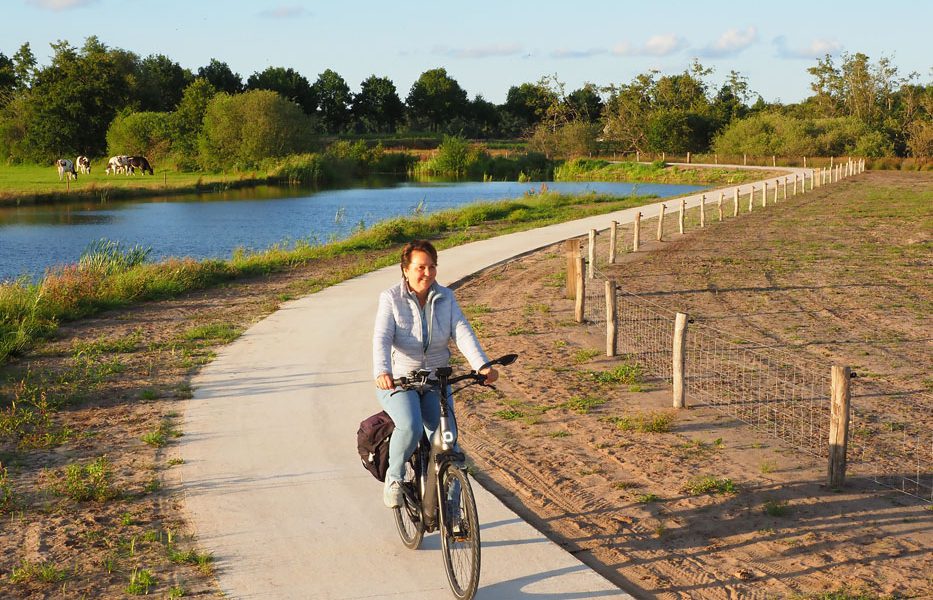 Nieuw fietspad langs rivier de Lende geopend