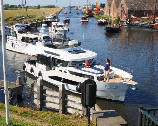 Zo zoeken toeristen en Friezen verkoeling in vakantieland Friesland