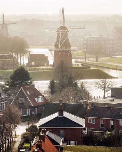 Dokkum_molens_zonsondergang_huisjes_zomer_RMT_002